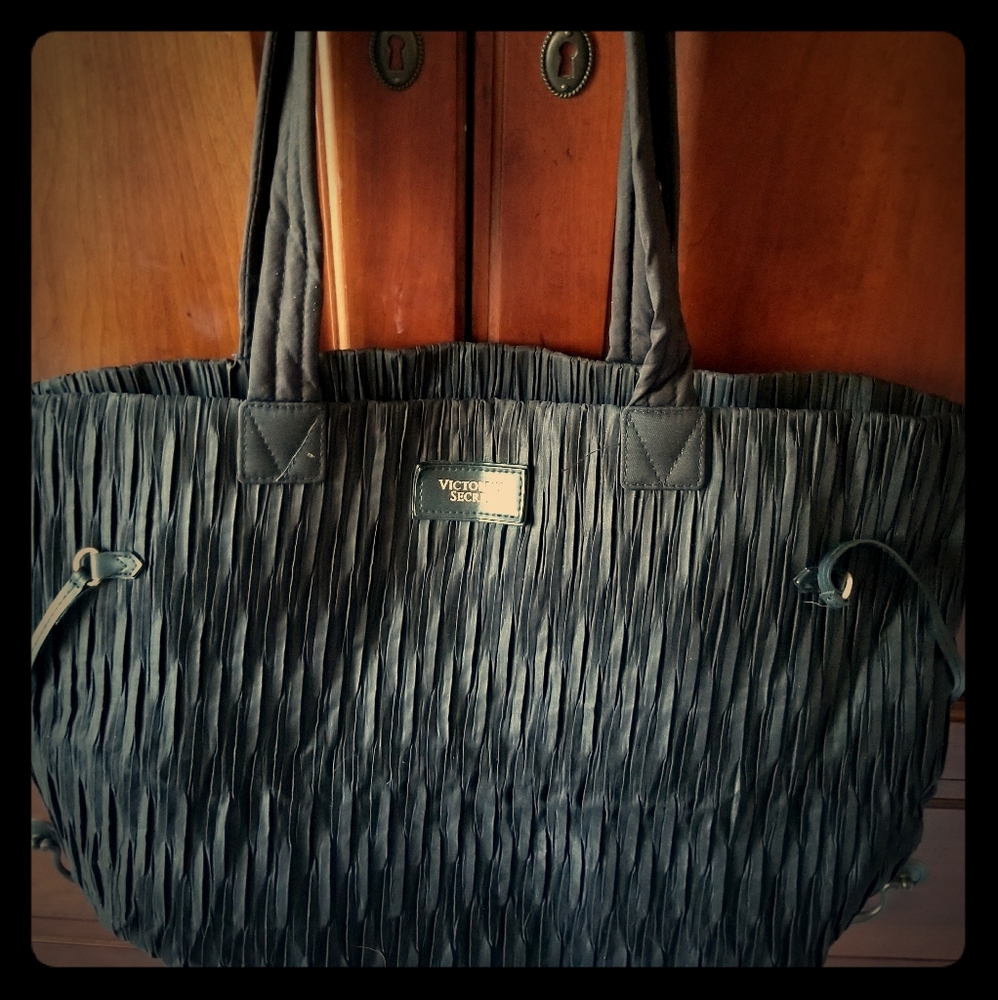 Victoria's Secret Tote bag in Black